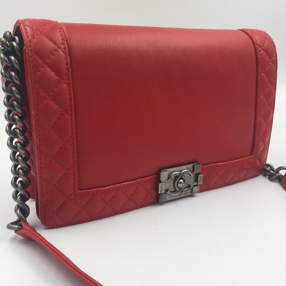 Authentic Chanel  Lambskin Medium Boy Reverso Flap - Picture 4 of 10